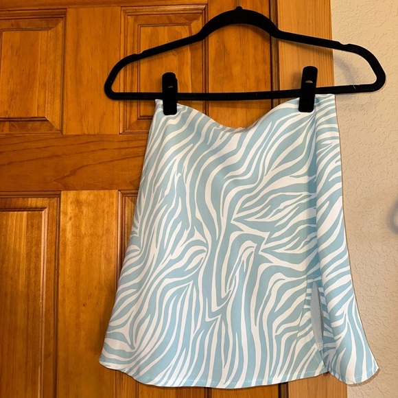 Princess Polly JULIA MINI SKIRT BLUE / WHITE - Picture 4 of 9